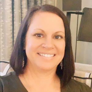 Meet your Posher, Misti